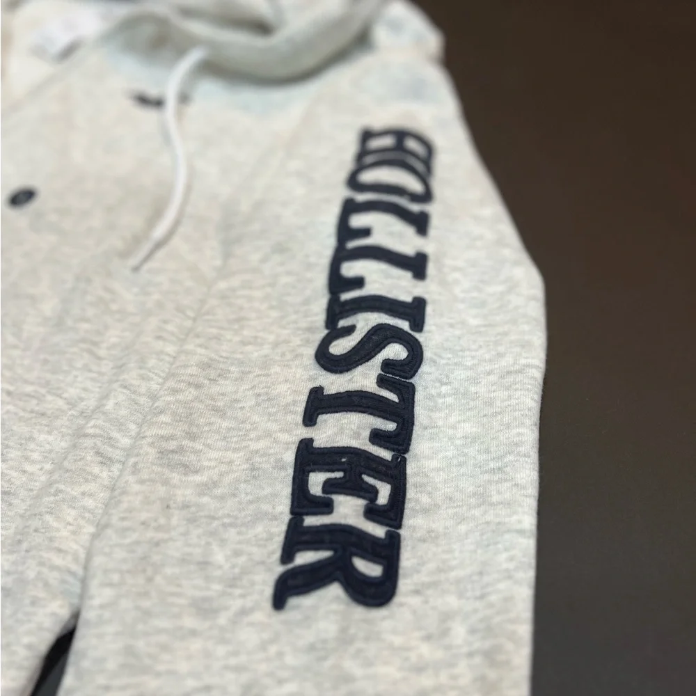 Embroidered Graphic Zip-up Hoodie - Picture 4 of 4